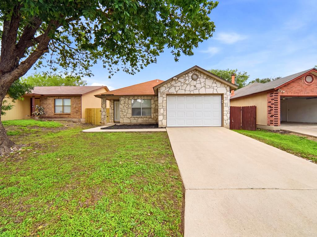 6827 Celes Meadow Dr — photo