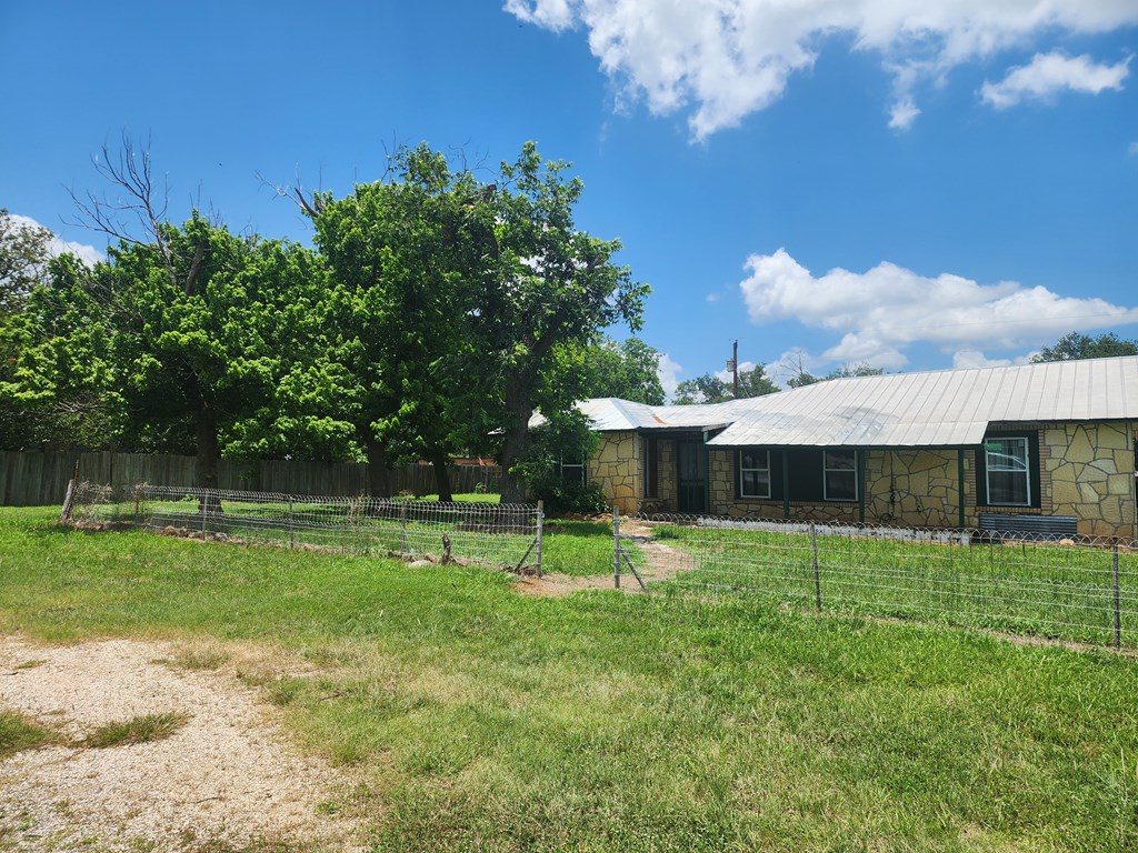 421 E FM 501, Cherokee, TX 76832 — photo 2