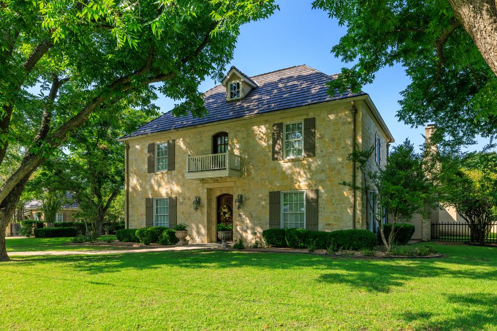 707 W Creek St — photo