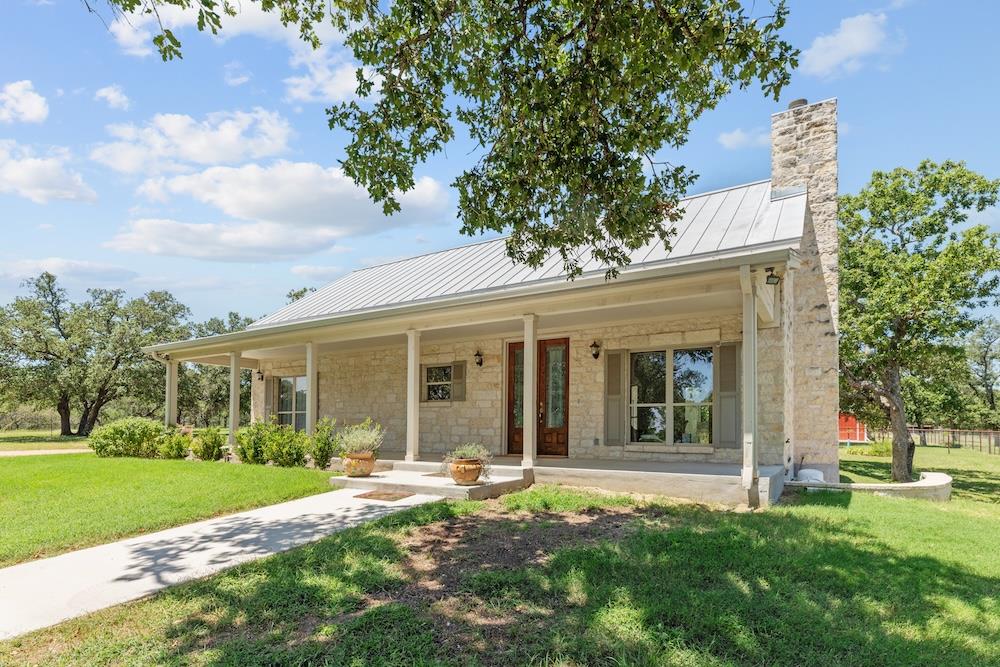 2747 Lower Crabapple Rd — photo