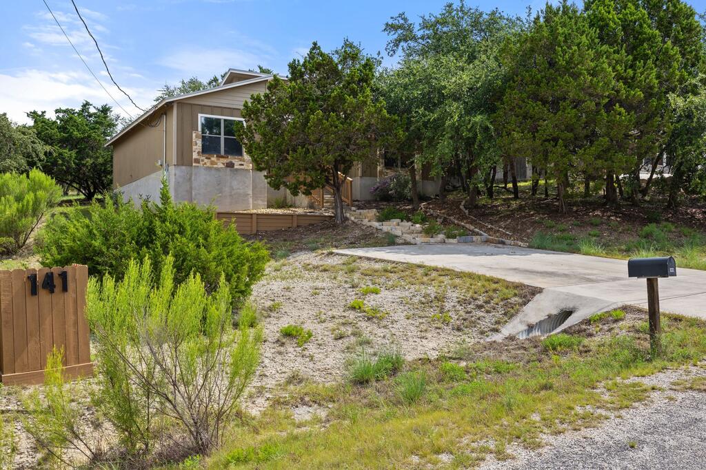 141 Cody Ct — photo