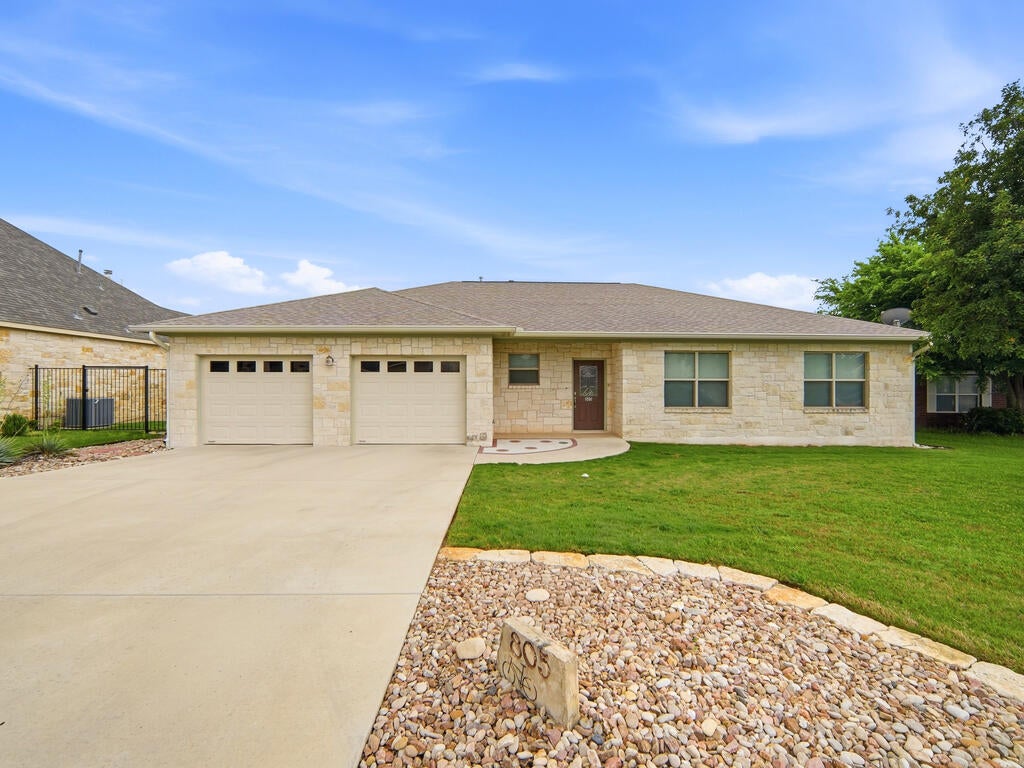 805 Scarlet Oak Court — photo