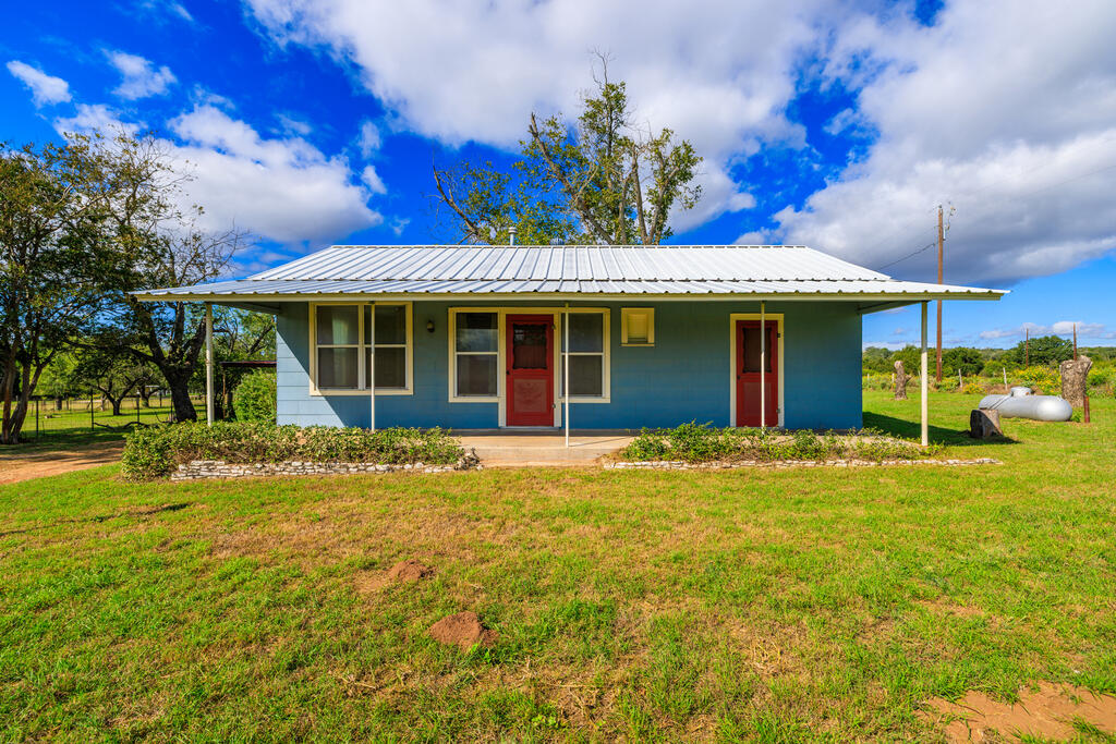 209 Mountain View Dr — photo