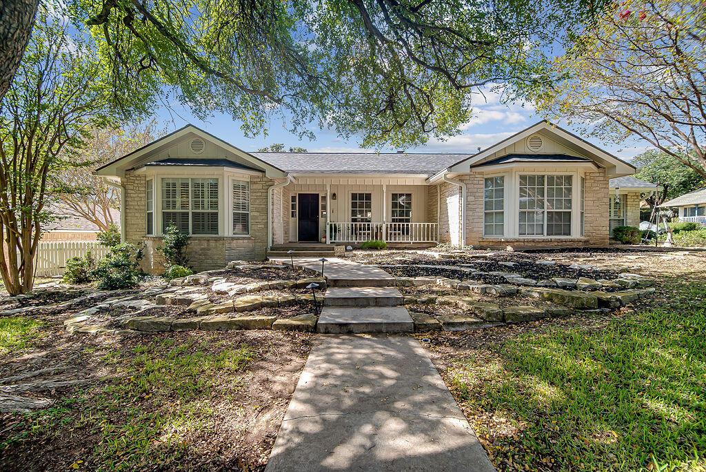 223 Edgewood Dr — photo