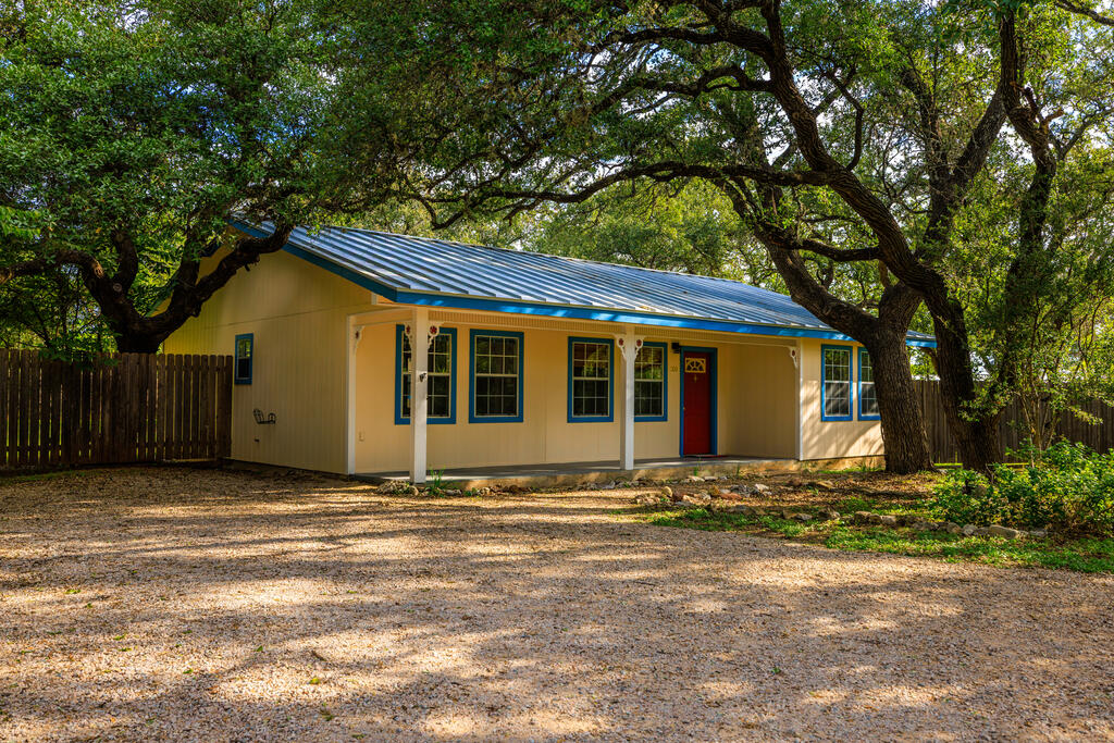 200 Old Austin Hwy — photo