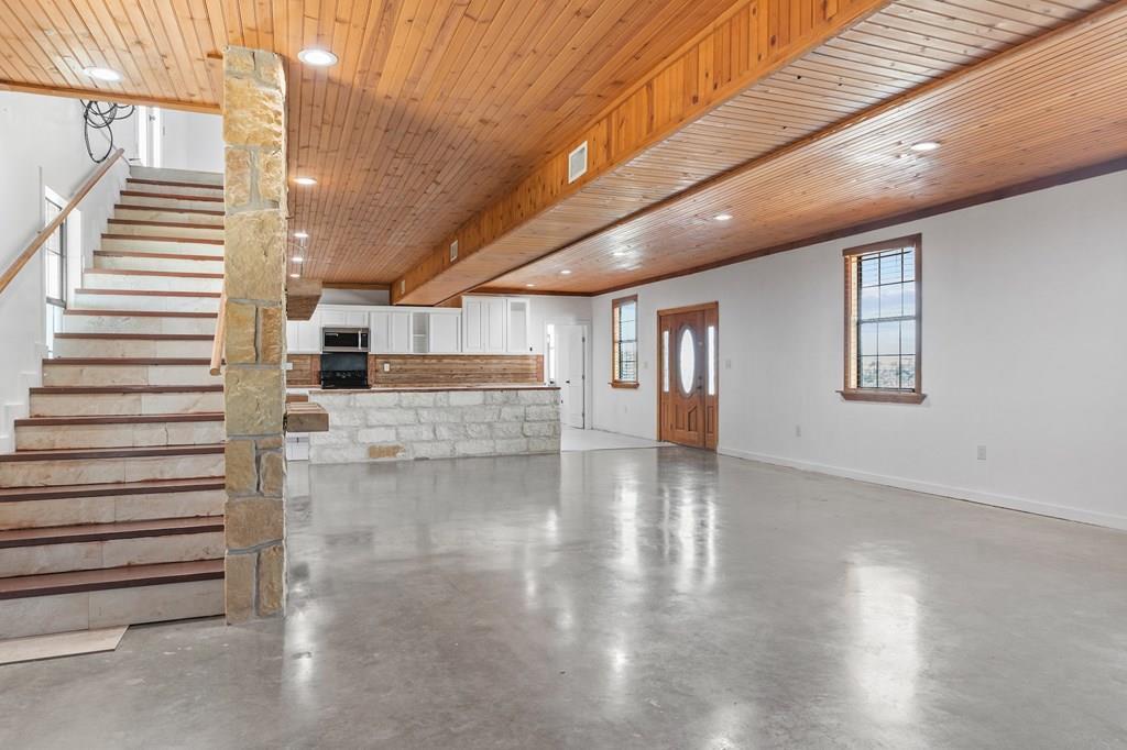 288 E Kroll Road, Harper, TX 78631 — photo 3