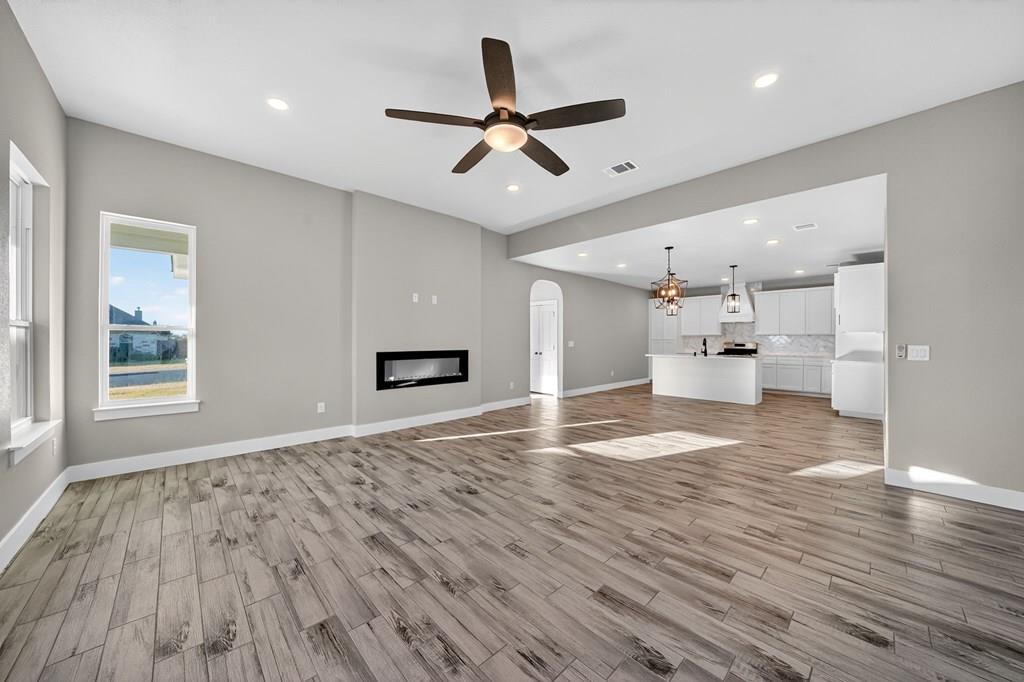1603 Redwood Ct — photo