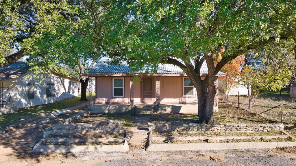 511 S Pecan St — photo