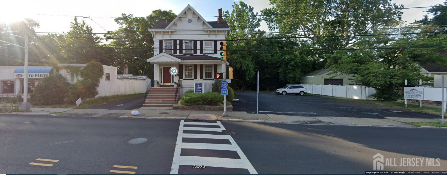 353 Main Street — photo