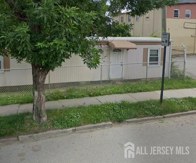 41 Oak Street — photo
