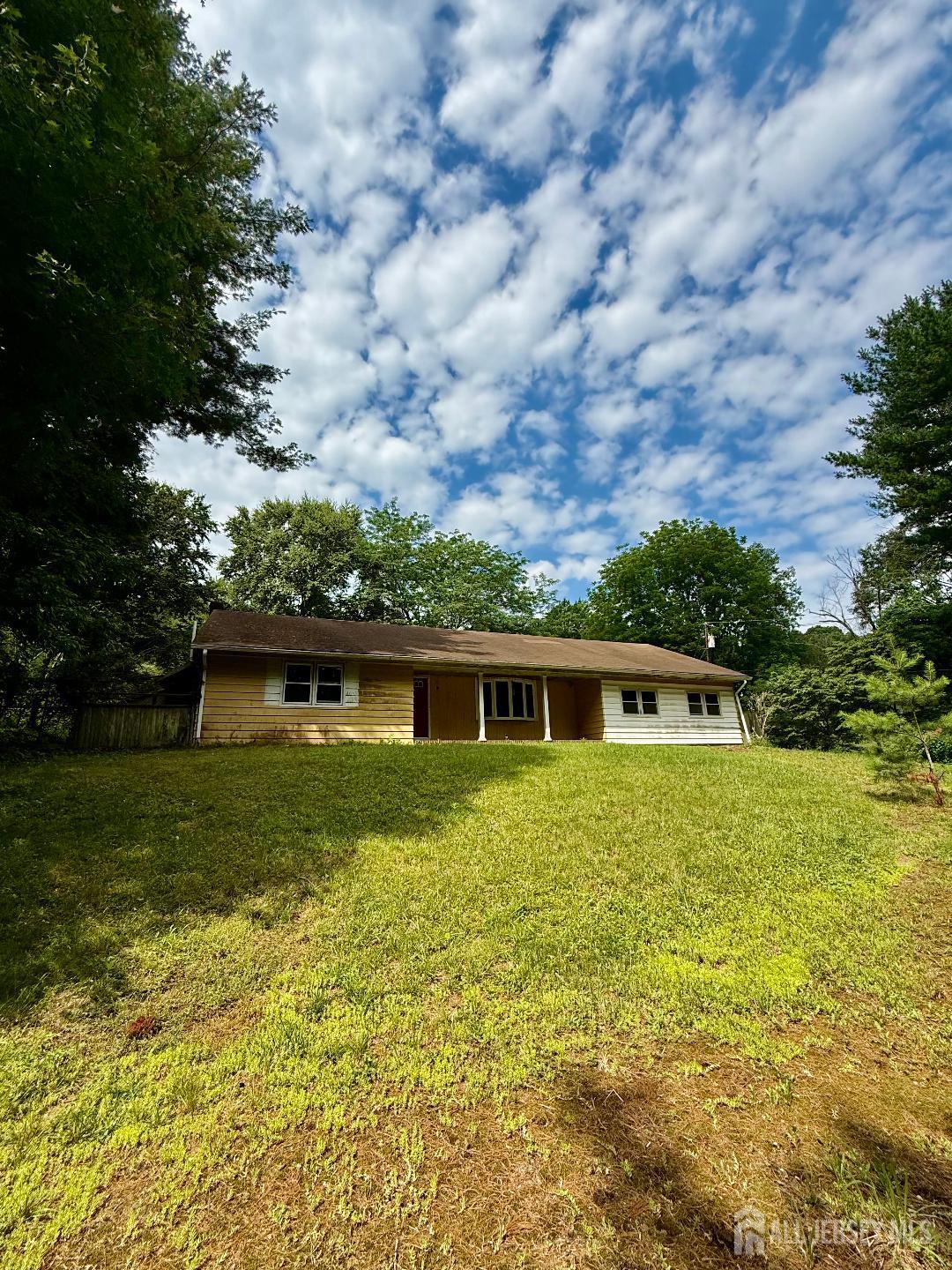 150 Karrville Road — photo