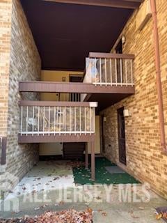 140 Amberly Drive J — photo