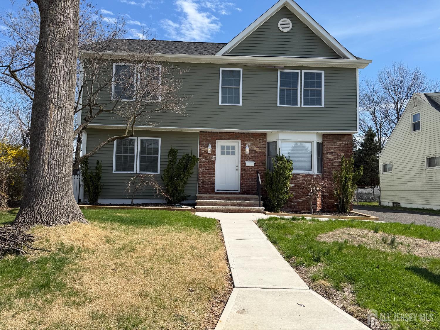 15 Bradley Drive, Edison, NJ 08817