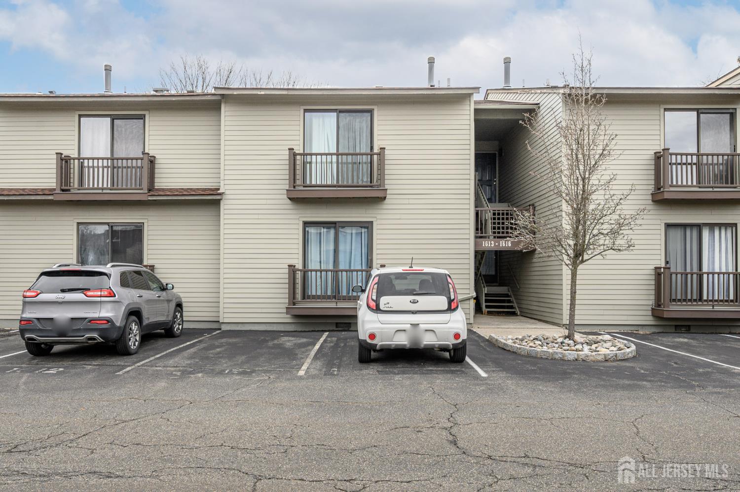 1614 Spruce Hills Drive — photo