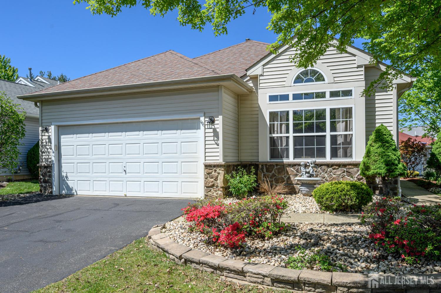 70 Vineyard Court — photo