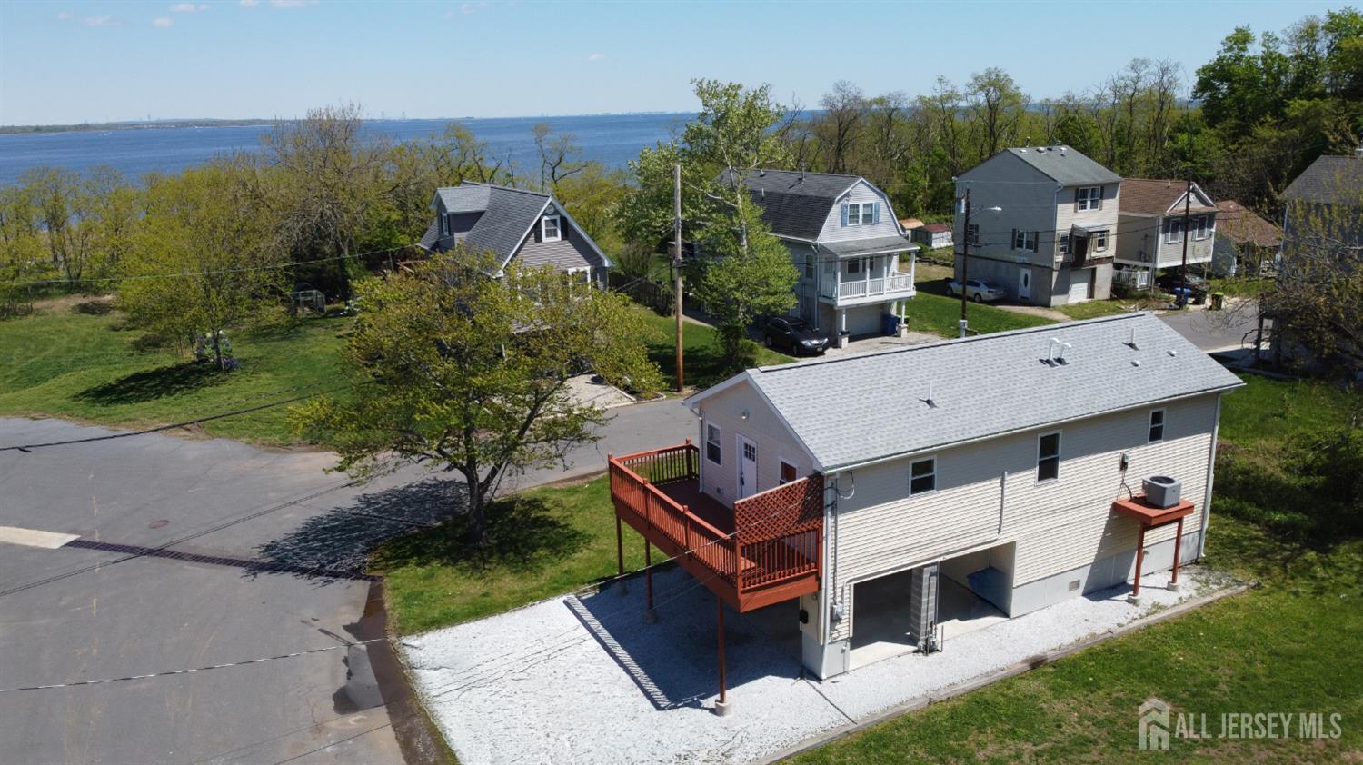 33 Cliffwood Way — photo