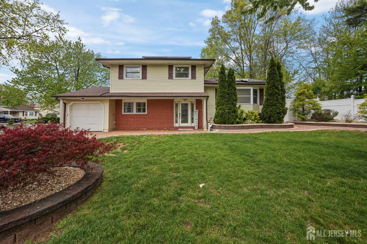 1351 Suwanee Drive — photo