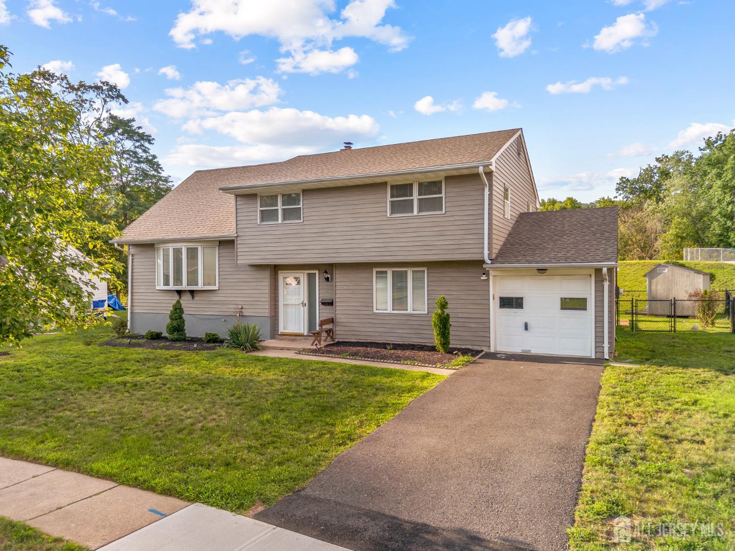 21 Starlit Drive — photo