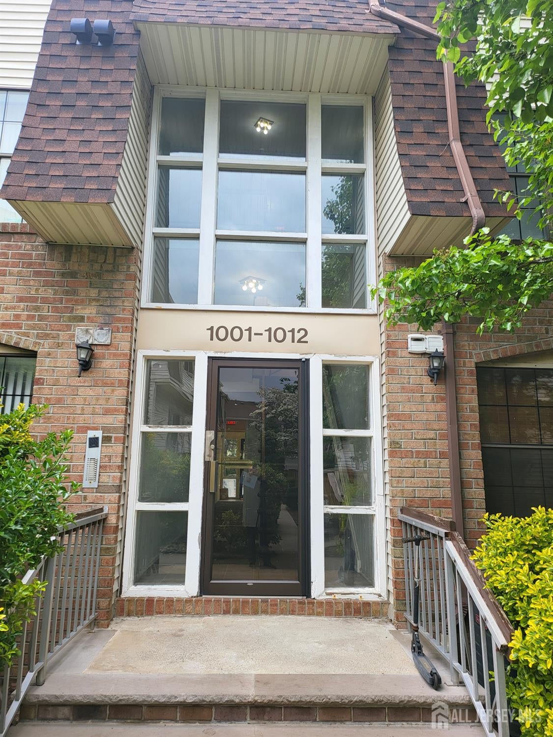 1002 Hidden Village Drive — photo