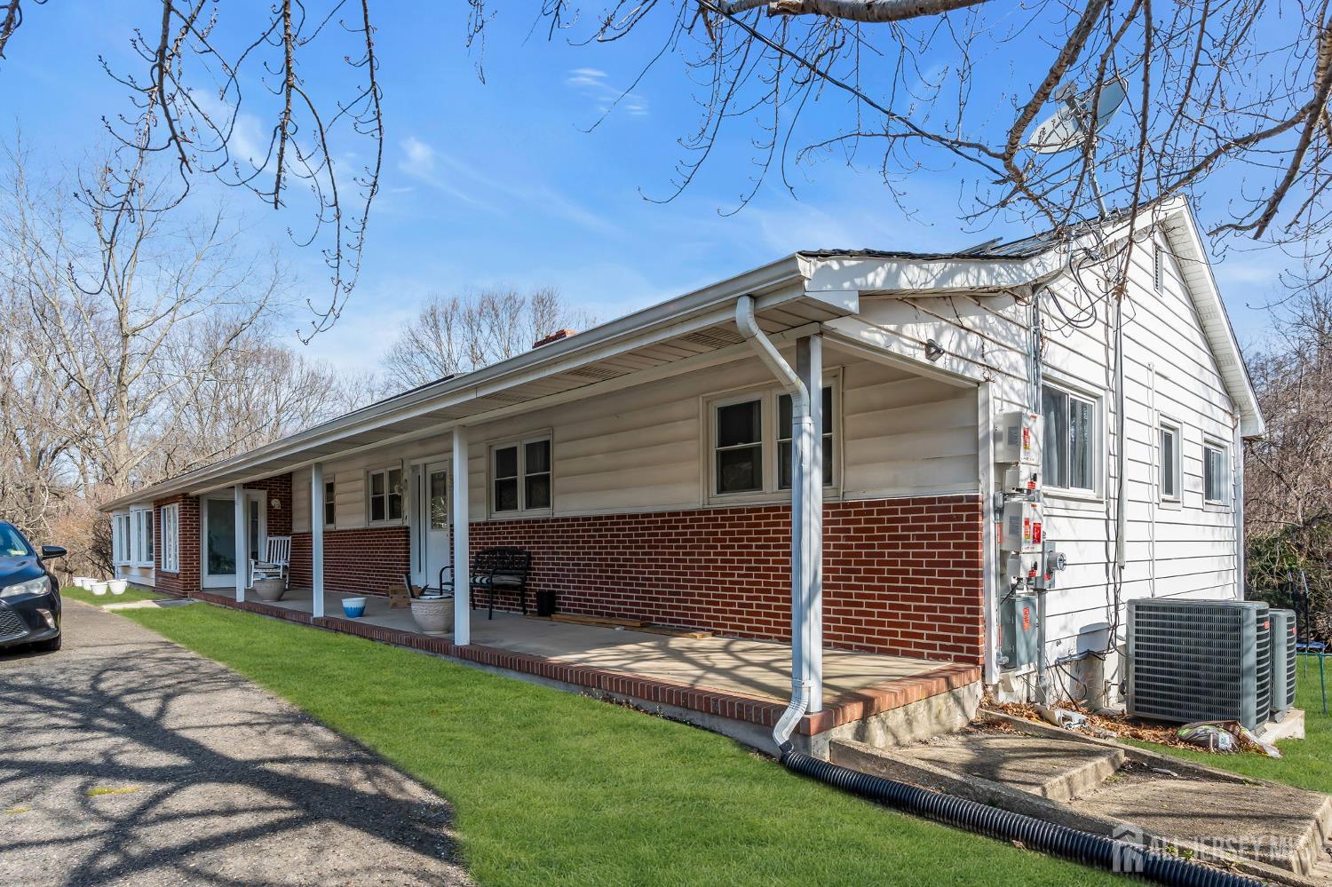 184 Route 520 — photo