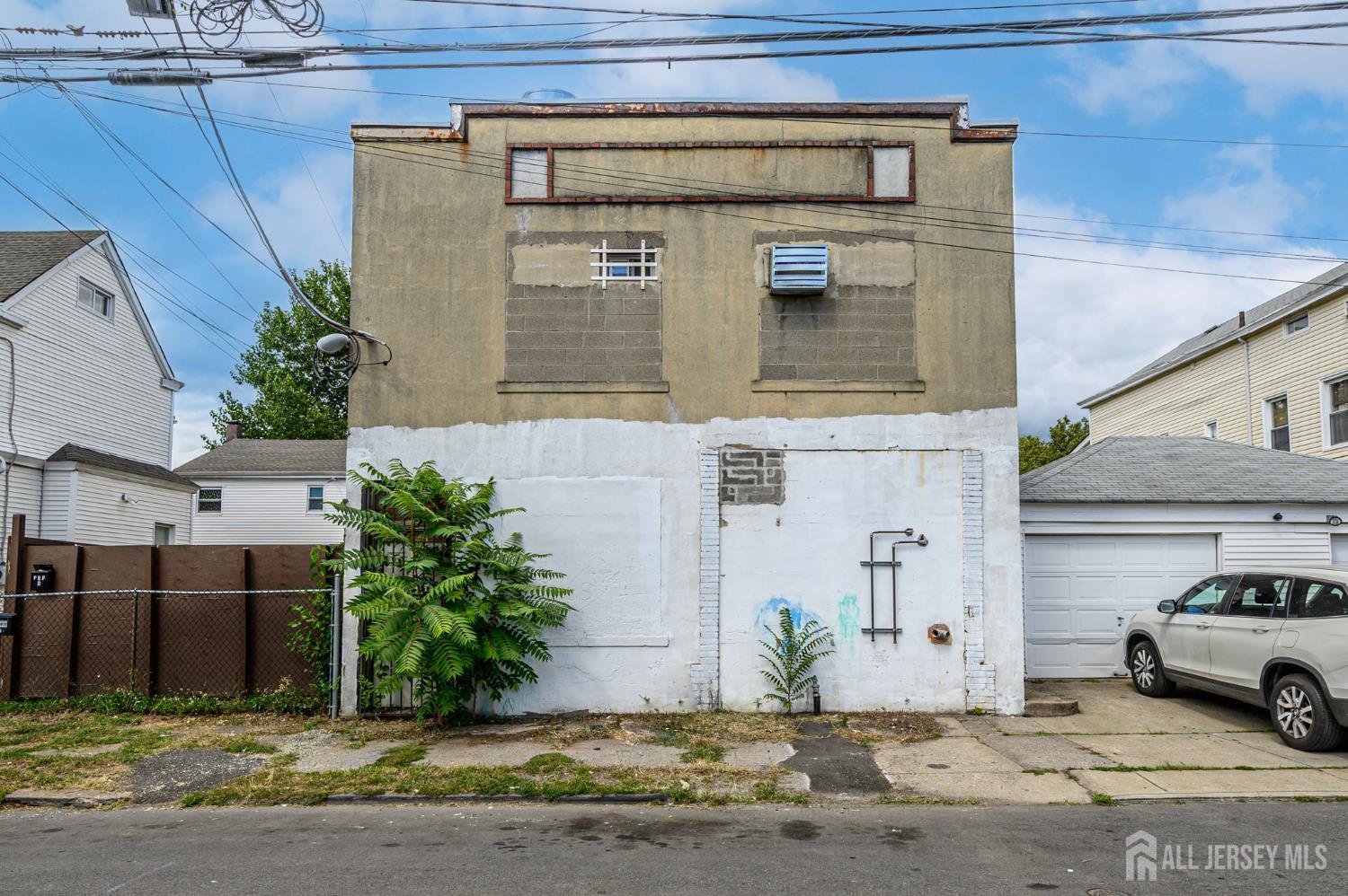 172 Lyon Street — photo