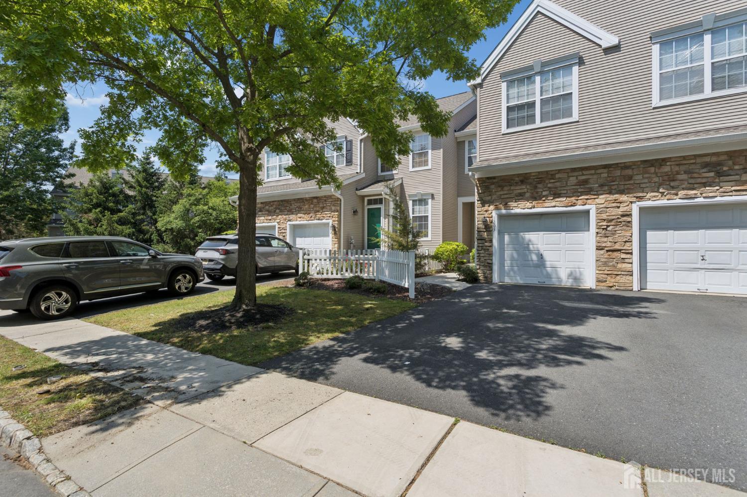 1203 Yarrow Circle — photo