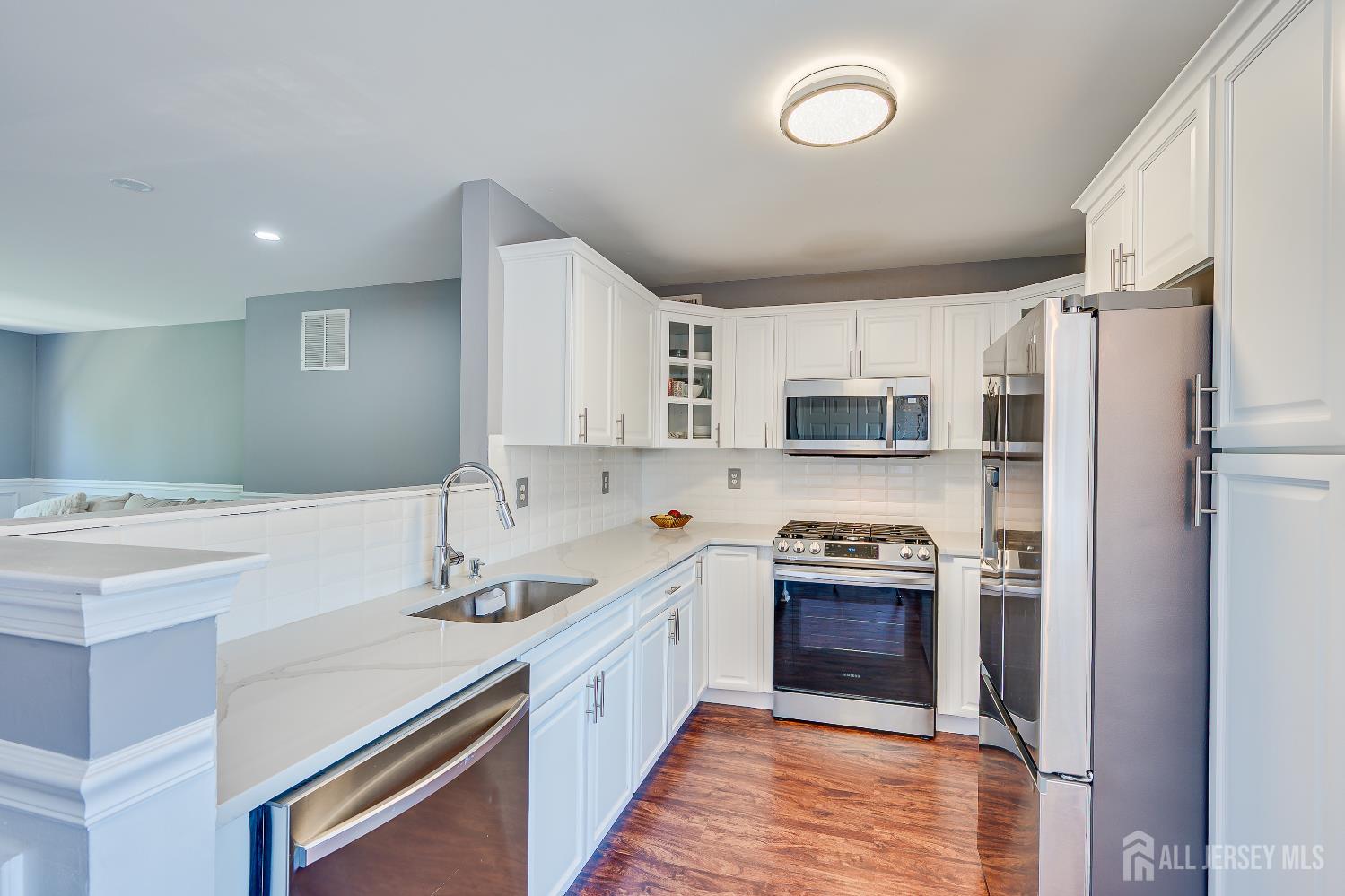 41 ROJEWSKI WAY, SAYREVILLE NJ 08859 — photo 3