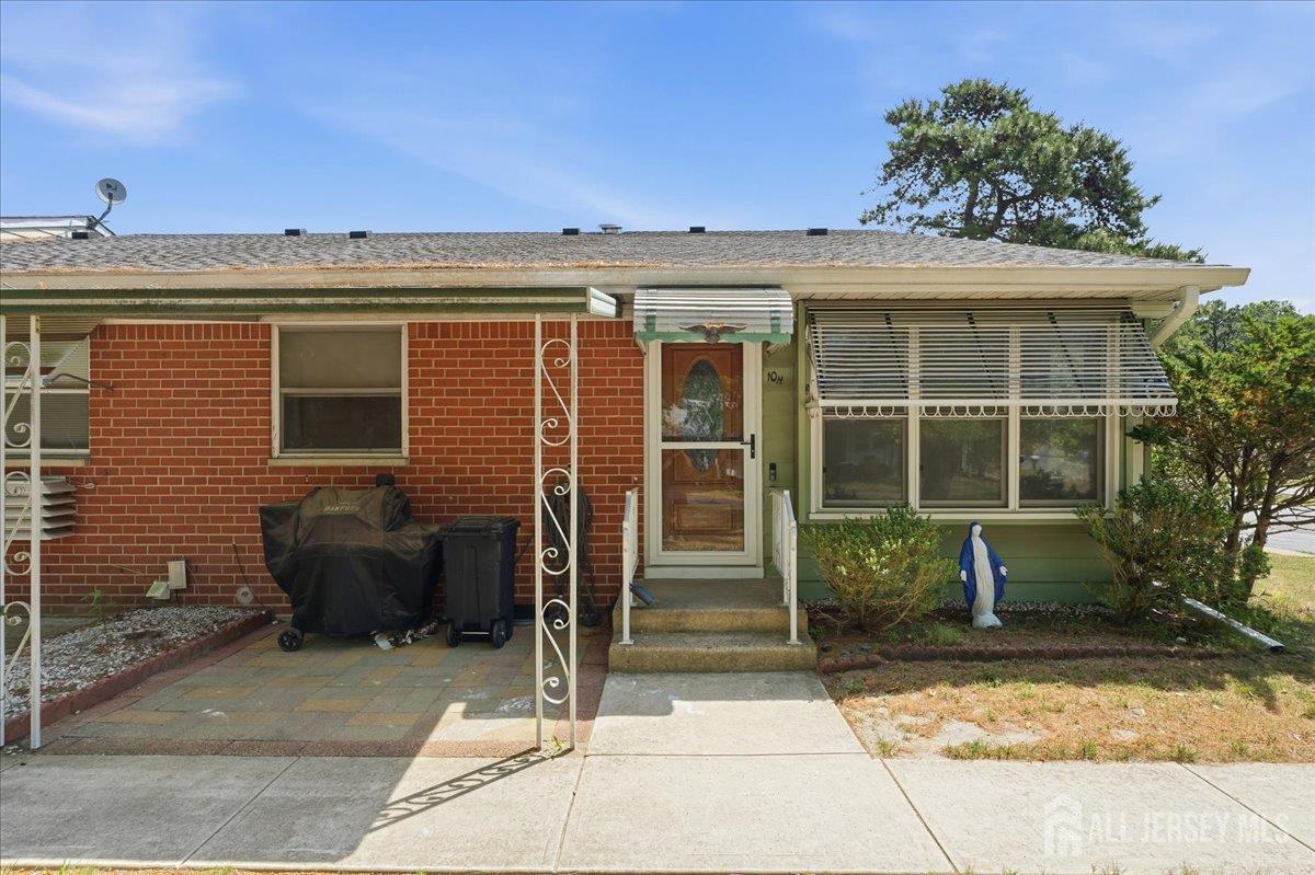 10 Bennington Lane H — photo
