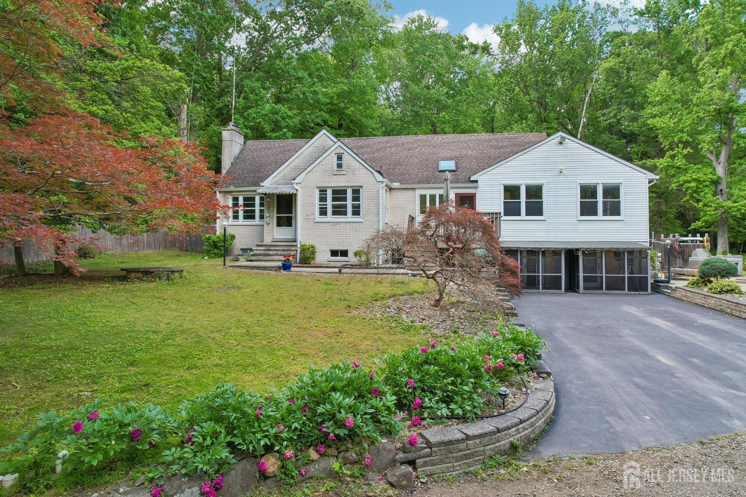37-39 Davidson Mill Road — photo