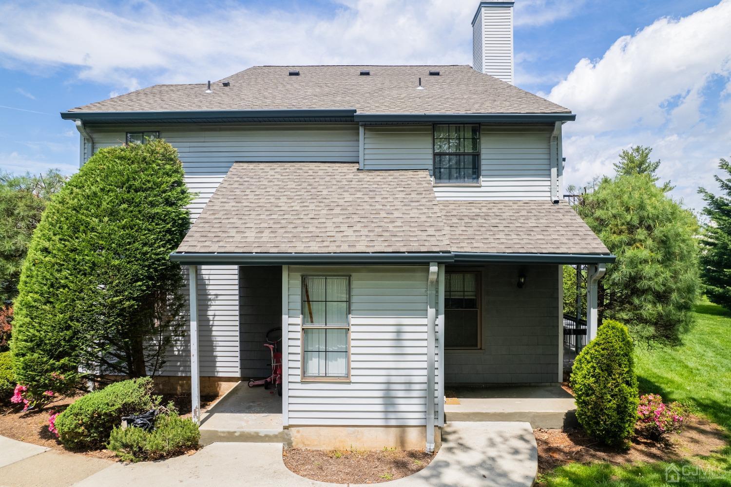1612 Woodbridge Commons Way — photo