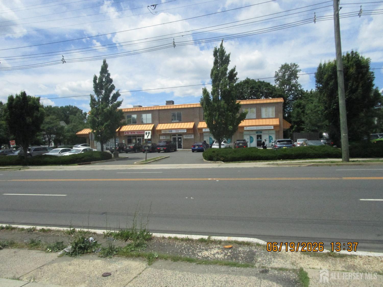 1581 Route 27 Route 104 — photo