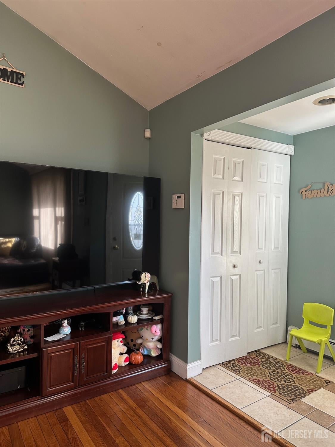 Home in Carteret, NJ 07008 — photo 2