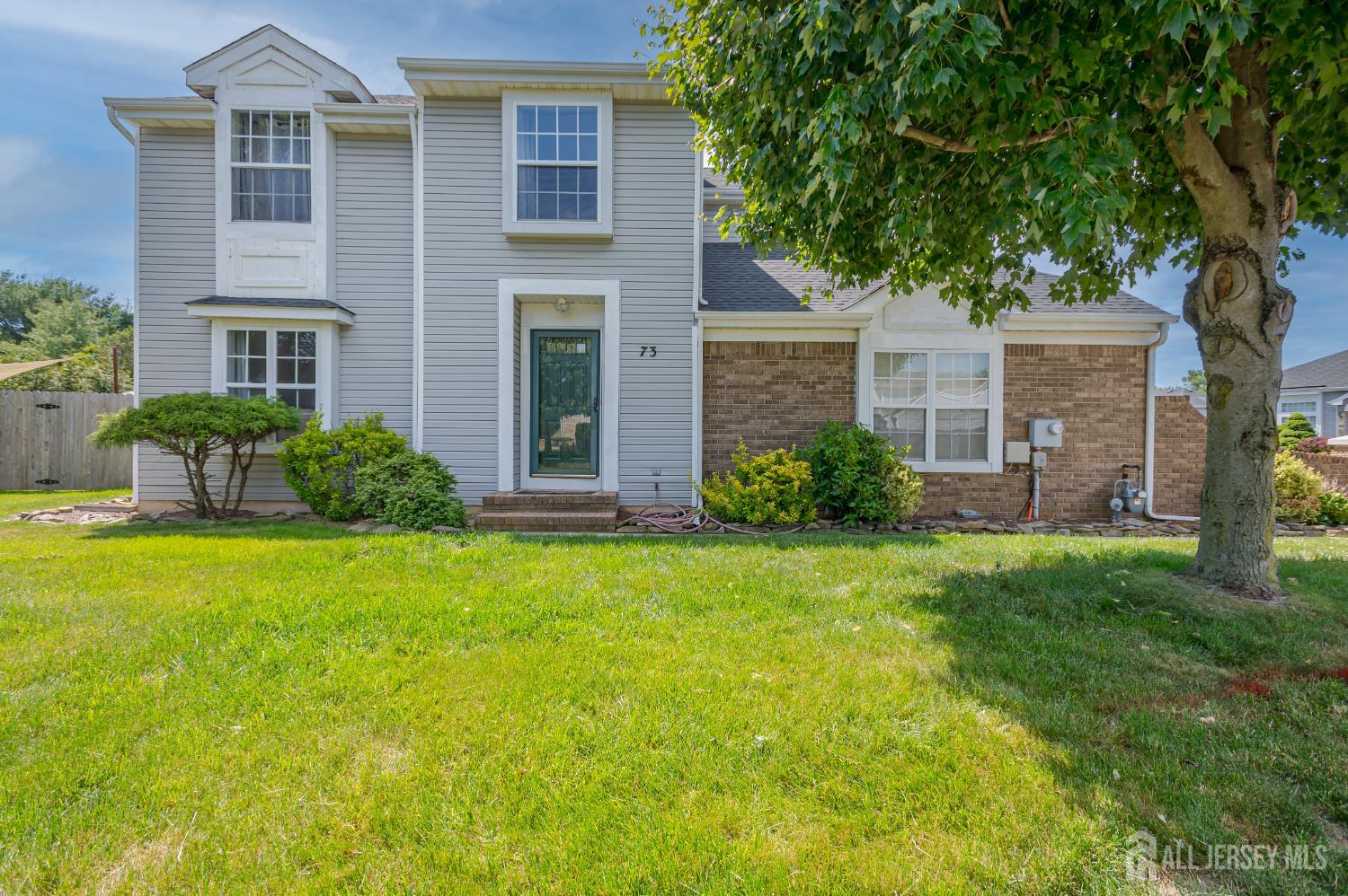 73 Kentucky Way — photo
