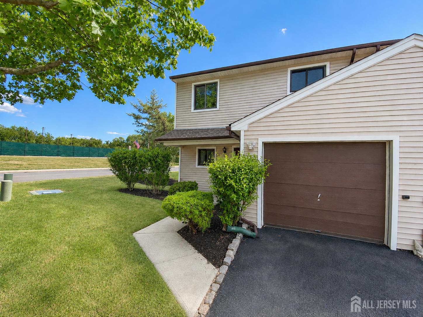 1 Orchid Court — photo