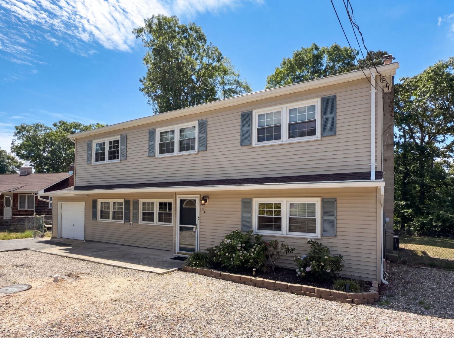 24 Hogan Court — photo