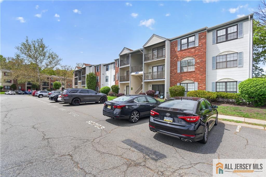 343 Lancaster Court D — photo