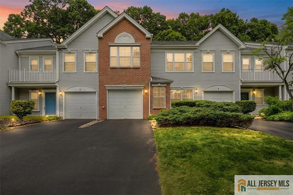 10 Pennsbury Way — photo