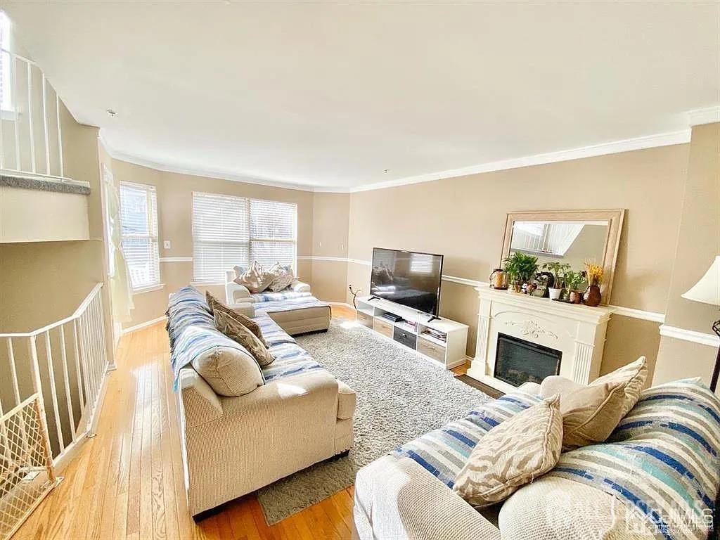790 Harbortown Boulevard — photo