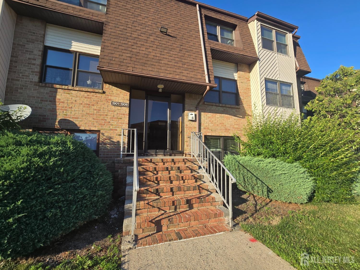 1904 Raspberry Court — photo