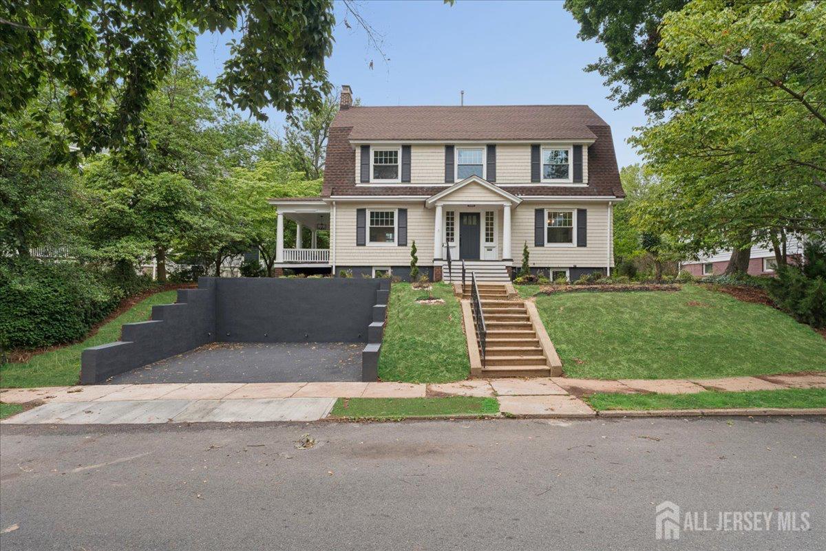 91 Lawrence Avenue — photo