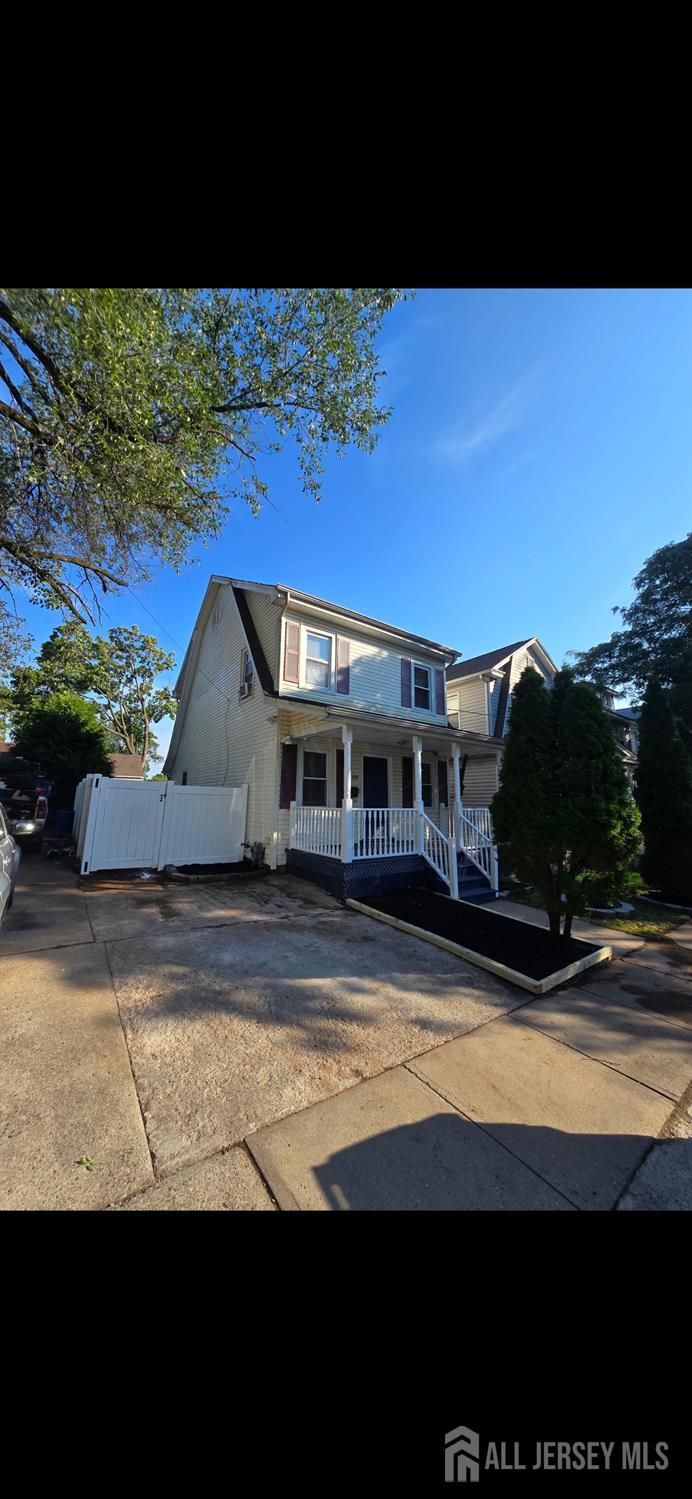 708 Magnolia Street — photo