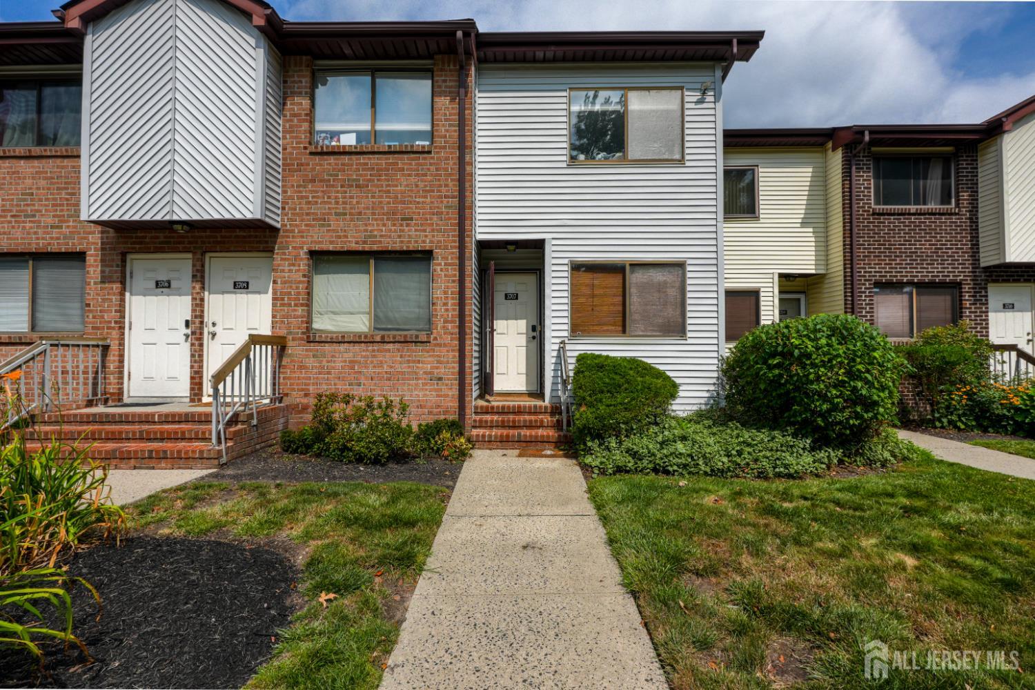 3707 Birchwood Court — photo