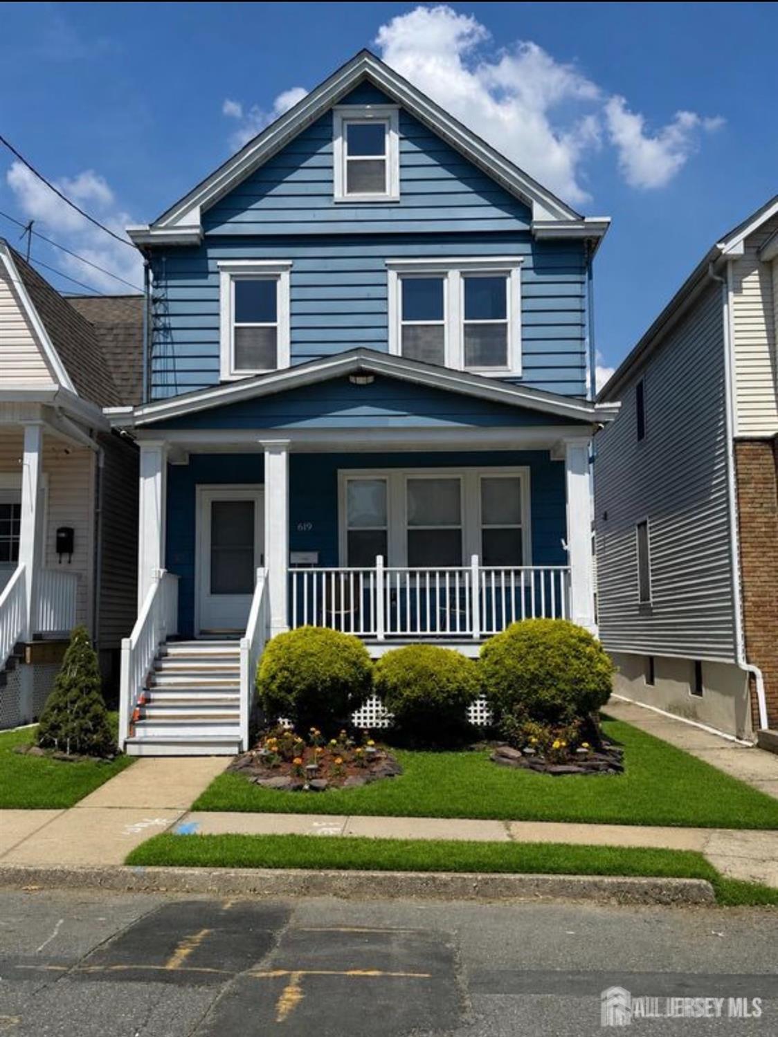 619 Lee Street — photo