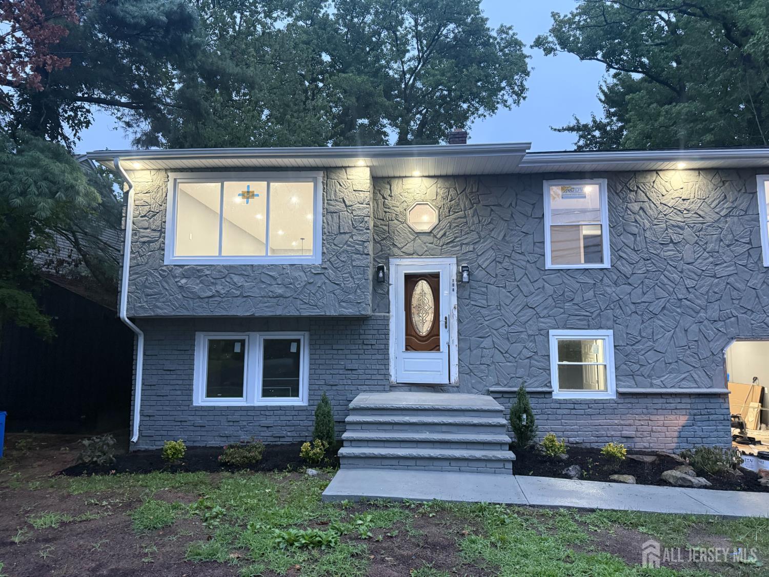 704 Wood Avenue — photo