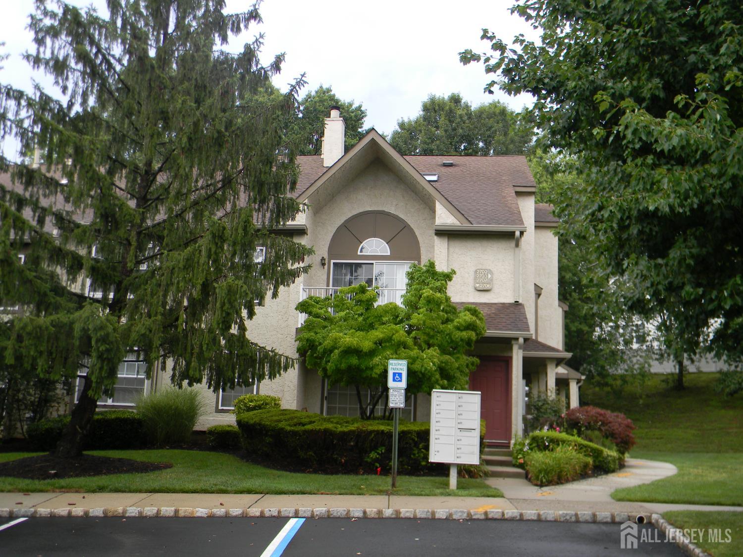 2706 Commons At Kingswood Drive — photo