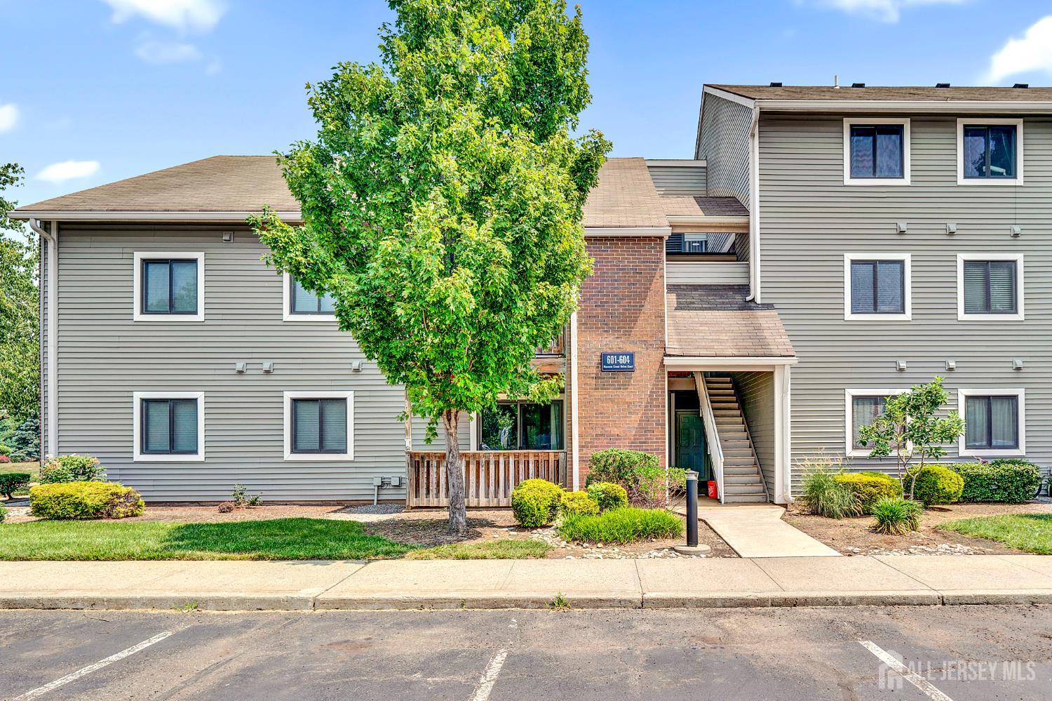 601 Ravens Crest Drive — photo