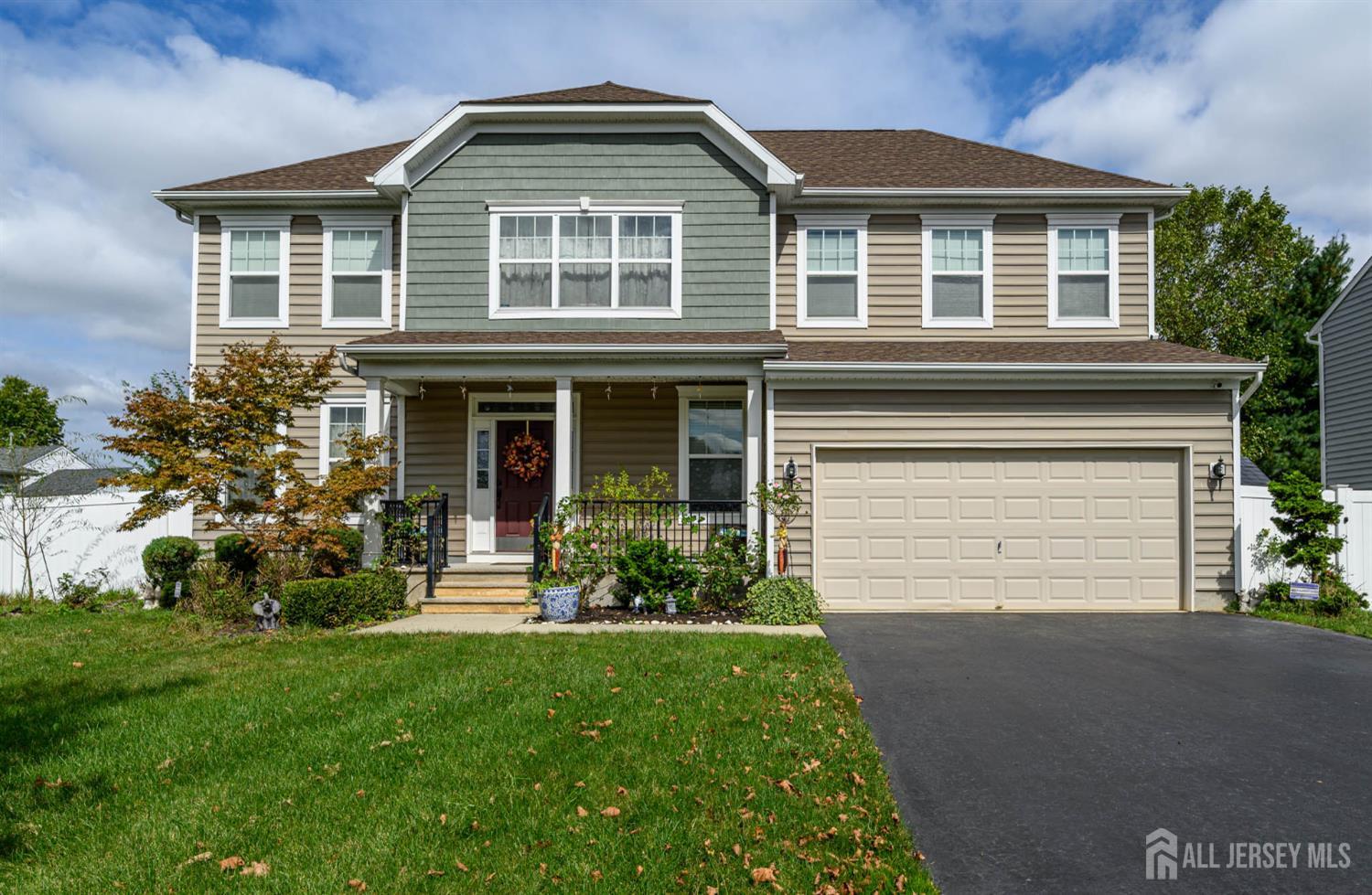 7 Pasteur Court — photo