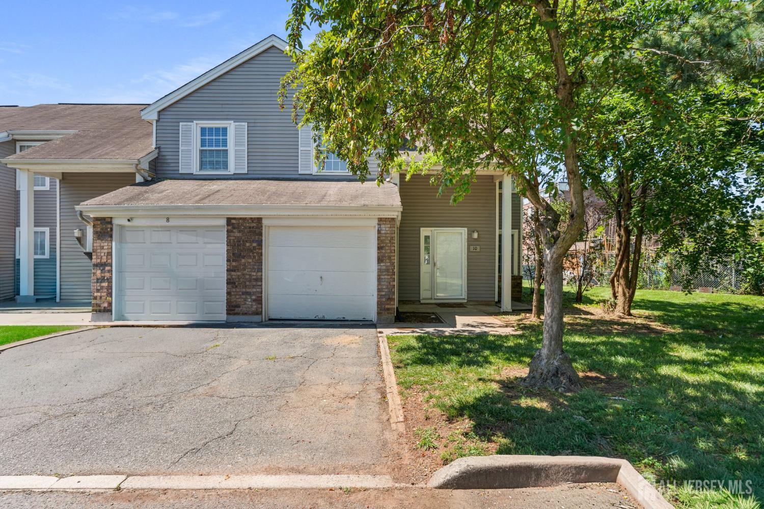 10 Starlight Court — photo