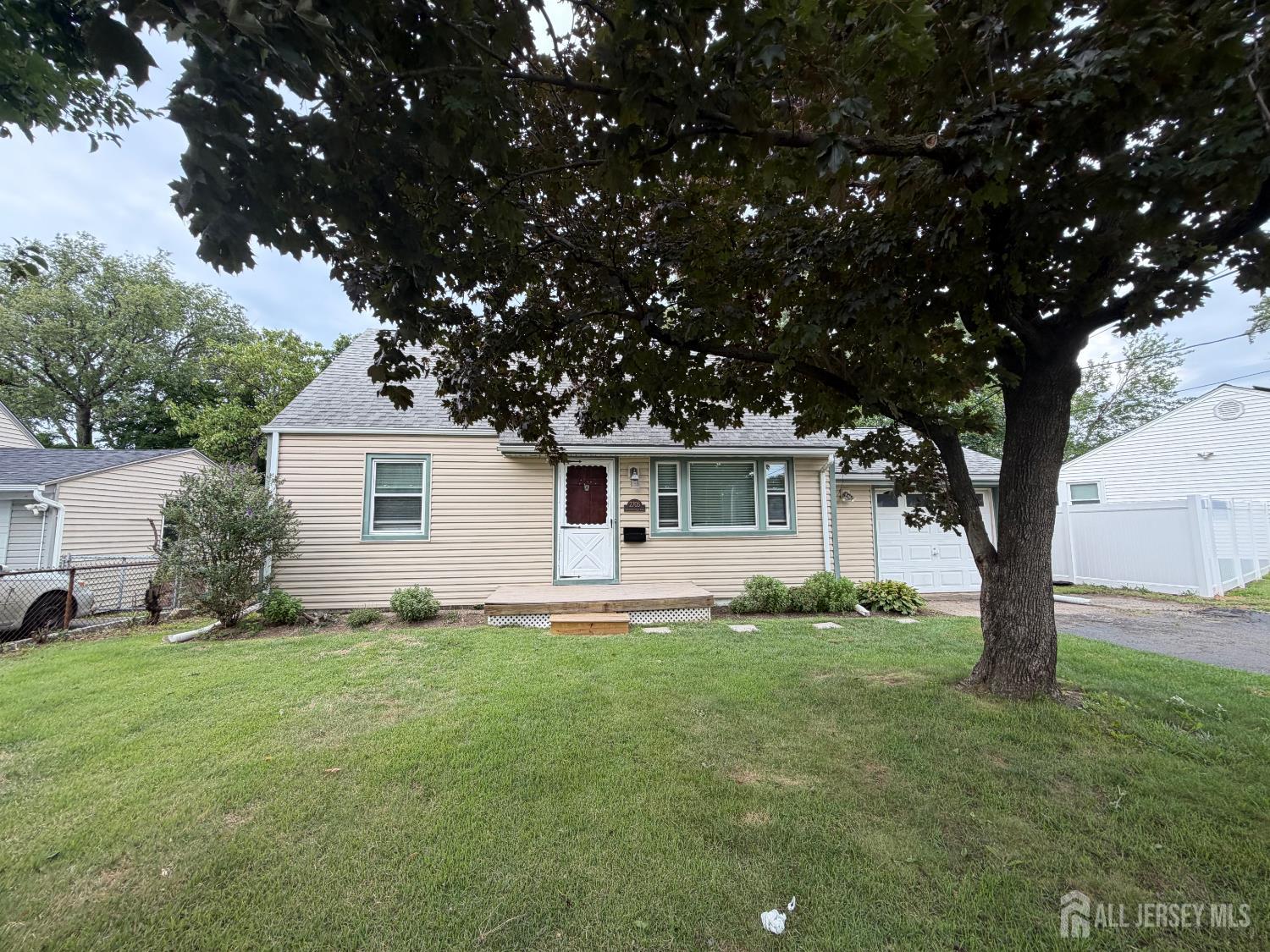 2705 Woodbridge Avenue — photo