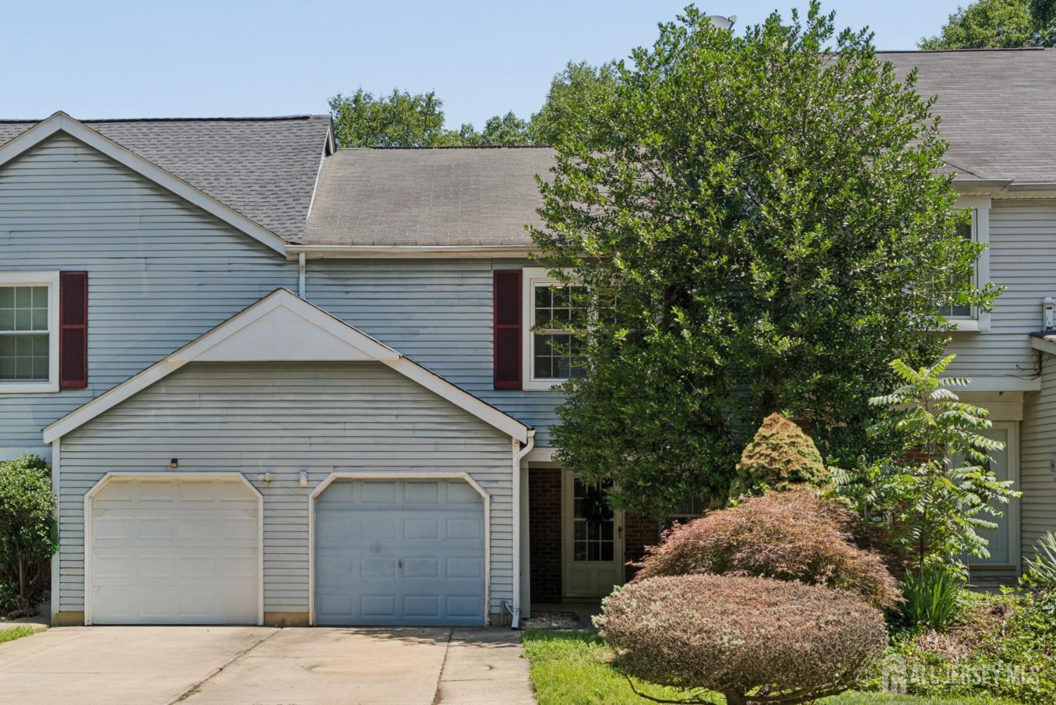 6 Bradford Drive — photo